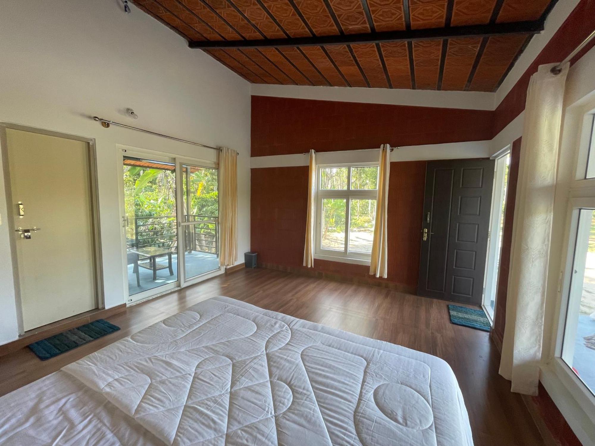 Lake Ripples - Farmstay & Camping Ponnampet エクステリア 写真